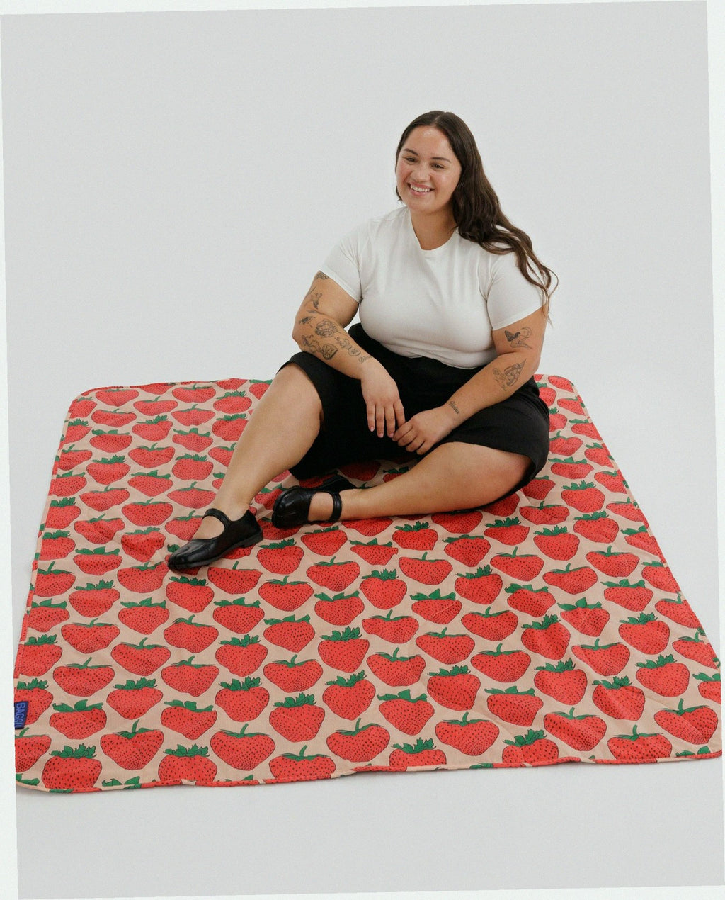 Puffy Picnic Blanket - Strawberry