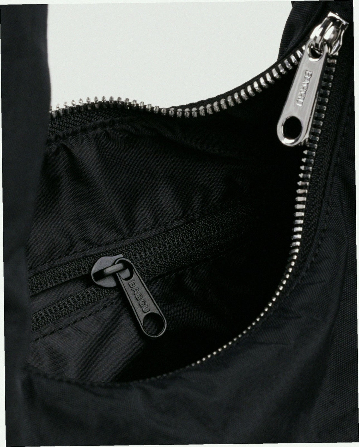 Small Nylon Meringue Bag - Black